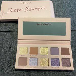 Wander Beauty suite escape eyeshadow palette